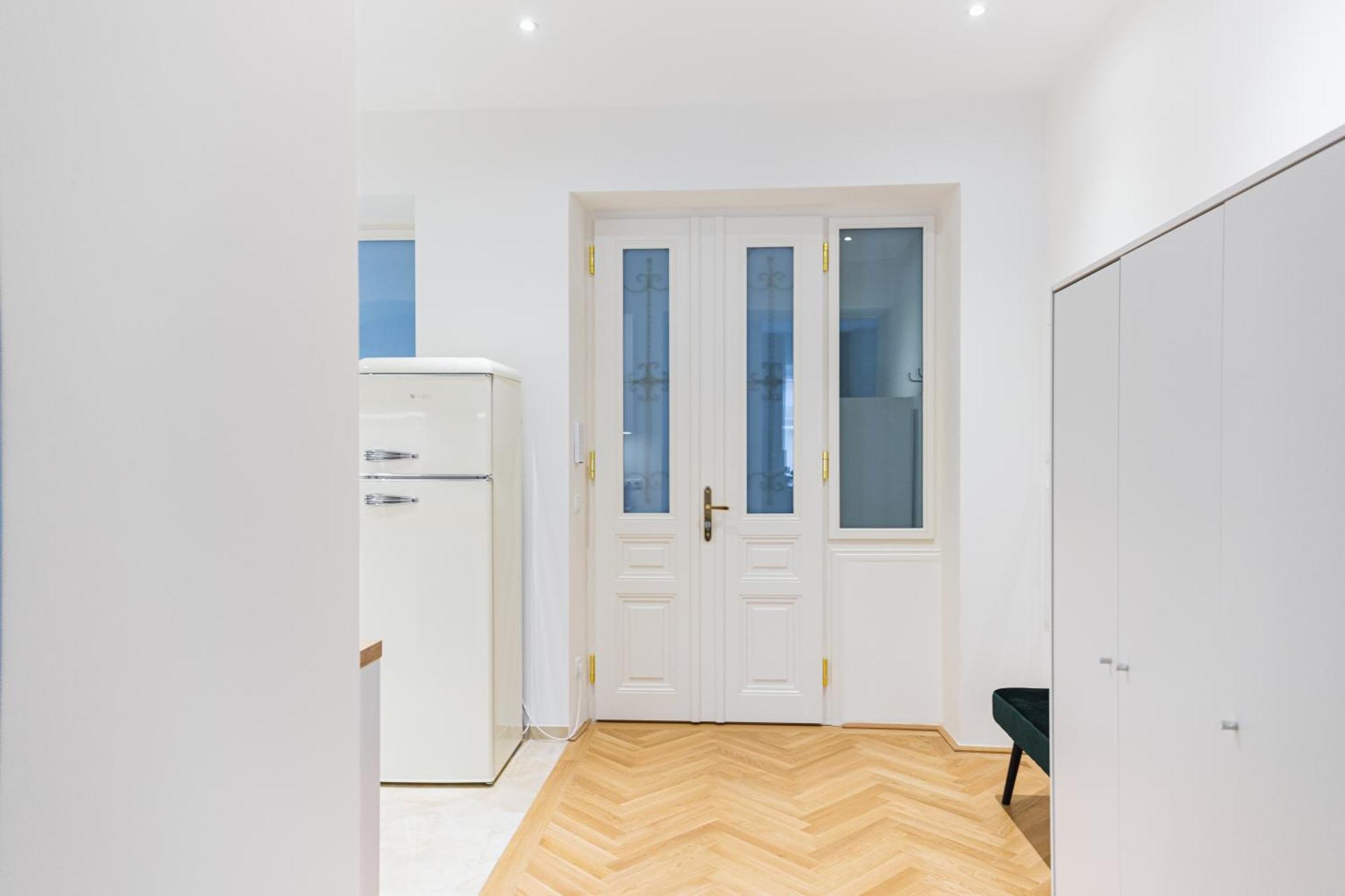 Brand Cozy Apartment Вена Экстерьер фото